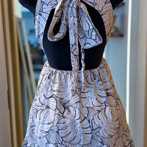 House of Harlow 1960 Open Back Cocktail Dress | Earth Muse - Picture 6 of 8